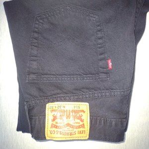 Mens 32x32 black Levi's very nice